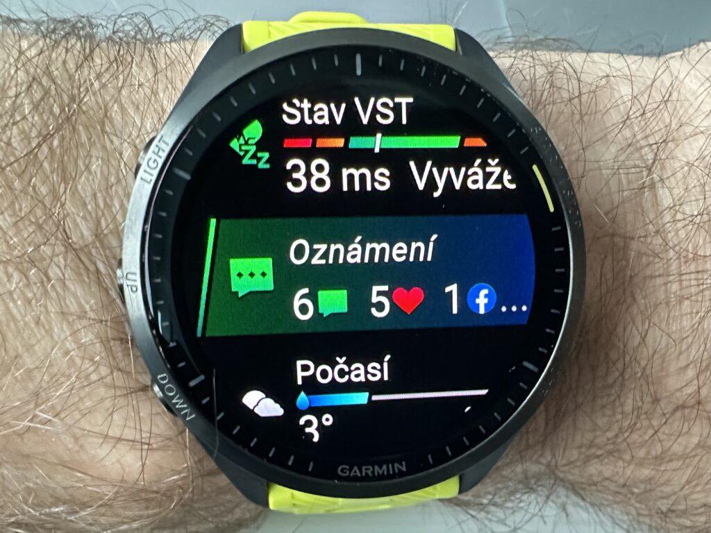 Uživatelské rozhraní Garmin Forerunner 965